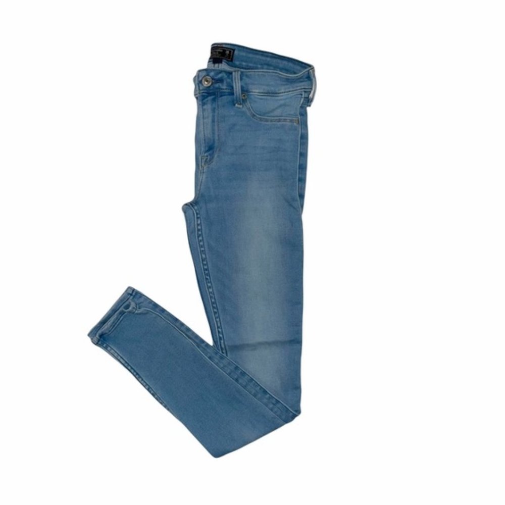 Abercrombie & Fitch Harper Low Rise Super Skinny Jean in Light Blue Wash - Picture 7 of 12